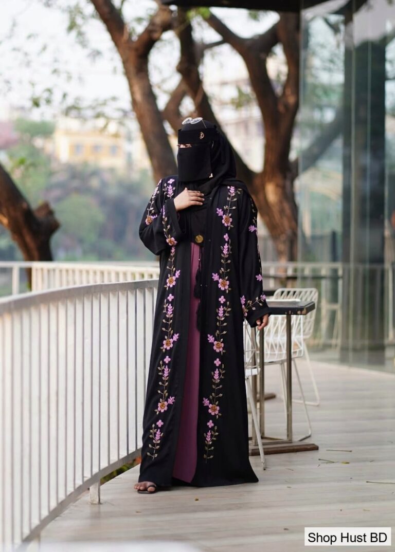 Muslima Dubai Embroidered Burqa Set